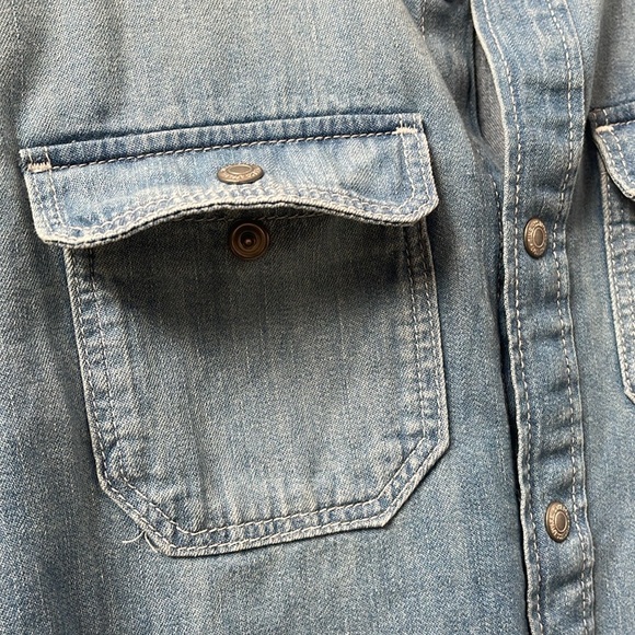 Unisex H&M denim button up top. - Picture 7 of 7